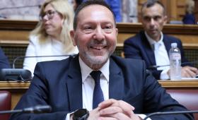 Εγκρίθηκε η ανανέωση της θητείας Στουρνάρα στην ΤτΕ από τη Βουλή