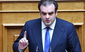 Πιερρακάκης: Η επιτυχία της οικονομικής πολιτικής μετριέται από τον αριθμό των πολιτών που ξαναπαίρνουν τον έλεγχο της ζωής τους