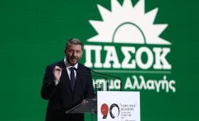Ανδρουλάκης: Σταδιακή επαναφορά 13ου μισθού στους ΔΥ και 13ης σύνταξης
