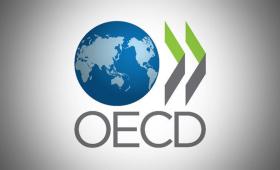 ΟΟΣΑ για Ελλάδα: Βελτιώστε την παιδική φροντίδα για να επιστρέψουν οι γυναίκες στην αγορά εργασίας