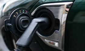 ΕΕ: Τέσσερις στους πέντε ευρωπαίους προτιμούν τα ηλεκτρικά οχήματα