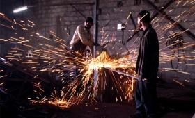 Το ενεργειακό κόστος «σβήνει» εργοστάσια: 101 λουκέτα στην Ευρώπη σε 2 χρόνια