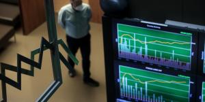 Αντίδραση ελατηρίου με τραπεζική ορμή στο Χρηματιστήριο