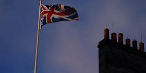 Η Βρετανία επιτρέπει στις ΗΠΑ να χρησιμοποιήσουν βάσεις της για επιθέσεις στο Ιράν