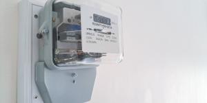 Ρεύμα: Οριακή μείωση των τιμολογίων τον Ιανουάριο – Κάτω από τον μέσο όρο της ΕΕ