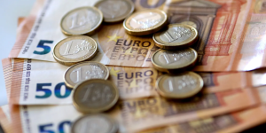 Έρχεται η σούπερ φορολοταρία: Θα μοιράσει 100.000 ευρώ σε τυχερούς φορολογούμενους