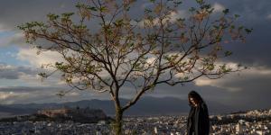 Κατώτατος μισθός: Έως 5% οι αυξήσεις που προτείνουν οι κοινωνικοί εταίροι - Επιπλέον ελαφρύνσεις ζητούν οι εργοδότες