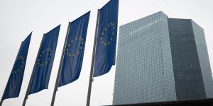 ΕΚΤ: Προς αύξηση 0,25% για να βάλει φρένο στον πληθωρισμό - Τι θα κρίνει τη συνέχεια