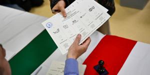 Ουγγαρία: Ο Μαγιάρ δηλώνει ότι ο Όρμπαν παραδέχθηκε την ήττα του