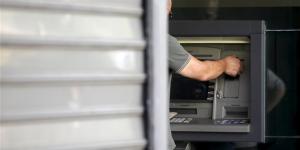 Κυβέρνηση για χρεώσεις ATM: Κανένα περιθώριο - Θα παρέμβουμε και νομοθετικά εάν χρειαστεί