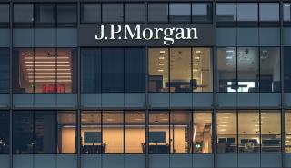 Το «φλερτ» της JP Morgan με τα ελληνικά ομόλογα - Στο 5,2% ο «πήχης» για την ανάπτυξη στην Ελλάδα το 2022