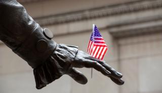 Wall Street: Μεικτά πρόσημα στην σκιά ομολόγων και φορολογικού Τραμπ