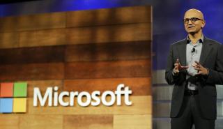 Κοντά στα 2 τρισ. η κεφαλαιοποίηση της Microsoft - Μια «ανάσα» από την Apple
