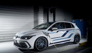 Η VW θα αποχαιρετίσει τους κινητήρες εσωτερικής καύσης σταδιακά