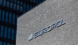 Europol: 6.500 συλλήψεις μετά το κλείσιμο του δικτύου κρυπτογραφημένων συνομιλιών Encrochat