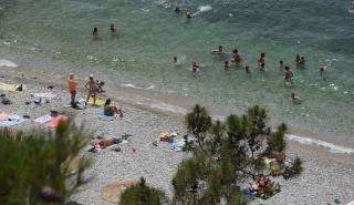 Υπ. Υγείας: Η λίστα με τις ακτές της Αττικής όπου απαγορεύεται το κολύμπι