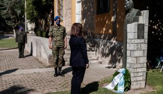 Κατάθεση στεφάνου στην προτομή του Σπ. Μουστακλή από την ΠτΔ