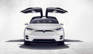 Η Tesla πέτυχε τον στόχο για τις πωλήσεις του 2023, ωστόσο την «έφαγε» η κινεζική BYD