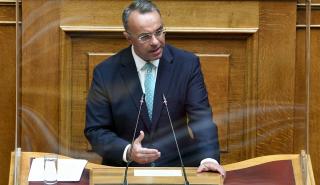 Βουλή: Εγκρίθηκαν τα 5 νέα μέλη της ΑΑΔΕ- Σταϊκούρας: Περιορίσαμε το λαθρεμπόριο καυσίμων, καπνικών και ποτών