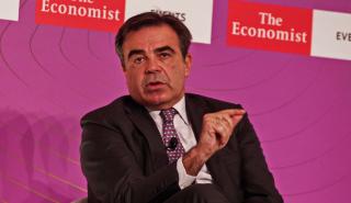 Economist: Συμφωνούν Σχοινάς-Σόιμπλε για διαχείριση πανδημίας, διαφωνούν για μεταναστευτικό