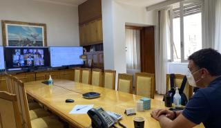 Σύσκεψη υπό τον Βασίλη Κικίλια για πυρκαγιές και καύσωνα