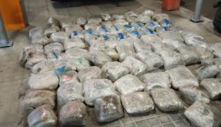 ΑΑΔΕ: Μπλόκο σε φορτηγό με 90 κιλά κάνναβη σε ρεζέρβες