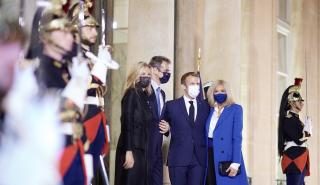 Μητσοτάκης και Μακρόν εγκαινίασαν στο Λούβρο έκθεση για τα 200 χρόνια από την ελληνική επανάσταση