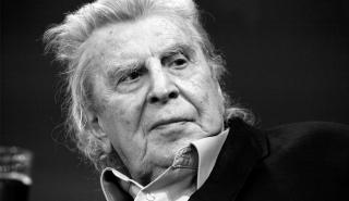 ΚΚΕ: Στα Χανιά την Πέμπτη η ταφή του Μίκη Θεοδωράκη - Η διαδικασία του λαϊκού προσκηνύματος