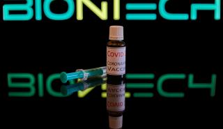 Pfizer/BioNTech: Στο β' εξάμηνο του 2022 οι δοκιμές του «καθολικού» εμβολίου για τον κορονοϊό