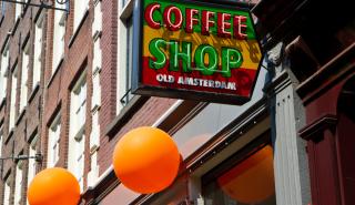 «Κρίση» στα coffeeshops του Άμστερνταμ - Ανησυχούν για το μέλλον τους λόγω Covid