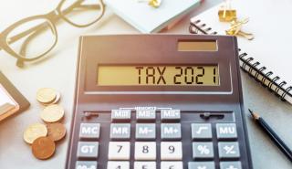 Κατάργηση φόρου στις γονικές παροχές και ΦΠΑ: Τι αλλάζει από 1η Οκτωβρίου