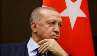 Το 2022 αναμένεται ταραχώδες για την τουρκική λίρα και για τον Ερντογάν