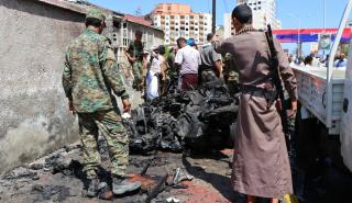 Υεμένη: Νέοι βομβαρδισμοί στο αεροδρόμιο της Σανάα - Πλήγμα για τους σιίτες αντάρτες Χούθι