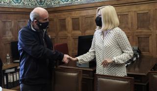 Γεννηματά: Στηρίζουμε τον αγώνα των εργαζομένων της Τράπεζας Πειραιώς