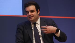 Πιερρακάκης: Πάνω από 1,5 εκατομμύρια οι αιτήσεις για το Fuel Pass