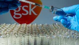 Φαρμακευτικές: Μήνυση της GSK κατά της Pfizer για παραβίαση πατέντας εμβολίου