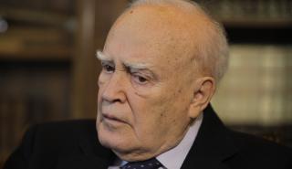 Σήμερα η εξόδιος ακολουθία του Κάρολου Παπούλια - Την Πέμπτη η κηδεία