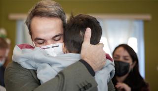 Ο πρωθυπουργός άκουσε τα κάλαντα των Χριστουγέννων από τα παιδιά της Παιδόπολης «Άγιος Ανδρέας»