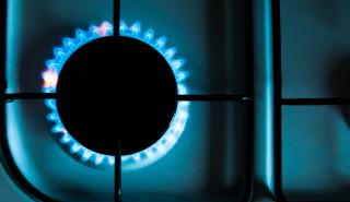 Αέριο: Ελάφρυνση των νοικοκυριών με «μεταφορά» την άνοιξη των χρεώσεων δικτύου