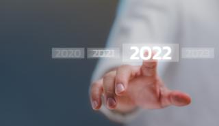 Ο πλανήτης ετοιμάζεται να υποδεχθεί το 2022 στη σκιά του κορονοϊού