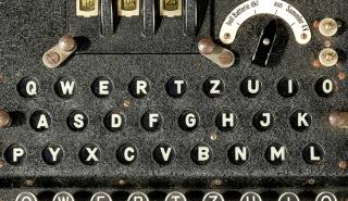 Μια μηχανή Enigma και μια σπάνια αριθμομηχανή του Πασκάλ θα δημοπρατηθούν τον Νοέμβριο στο Παρίσι