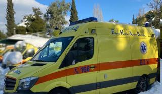 ΕΚΑΒ: Έκκληση αποφυγής μη απαραίτητων μετακινήσεων λόγω παγετού