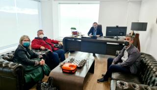 Η Δίρφυς προχώρησε σε δωρεά απινιδωτή στην τοπική Κοινότητα Στενής Ευβοίας
