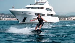 Με την ηλεκτρική σανίδα surf της Awake δεν χρειάζεστε πια κύματα