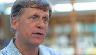 Δεν υπάρχουν ενδείξεις ότι ο Πούτιν δεν πάει σε πόλεμο, λέει πρώην Αμερικανός πρέσβης στη Ρωσία