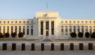 Πρακτικά Fed: «Ετοιμότητα» για πιο δραστικές κινήσεις αν δεν υποχωρήσει ο πληθωρισμός