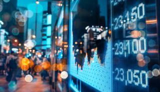 EY: Διευρύνονται οι αποκλίσεις στις εισαγωγές στα διεθνή χρηματιστήρια