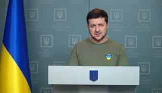 Ο Ζελένσκι υπέγραψε νόμο για την κατάσχεση ρωσικών περιουσιακών στοιχείων στην Ουκρανία