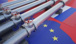 Fitch: Εμπάργκο της ΕΕ στο ρωσικό πετρέλαιο θα διατηρήσει αυξημένες τις τιμές - Στο 1/3 των εξαγωγών της Μόσχας