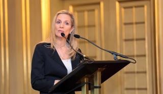 Μπρέιναρντ (Fed): Μεγαλύτερη ρύθμιση για τα crypto - Οφέλη και κίνδυνοι από τα CBDC